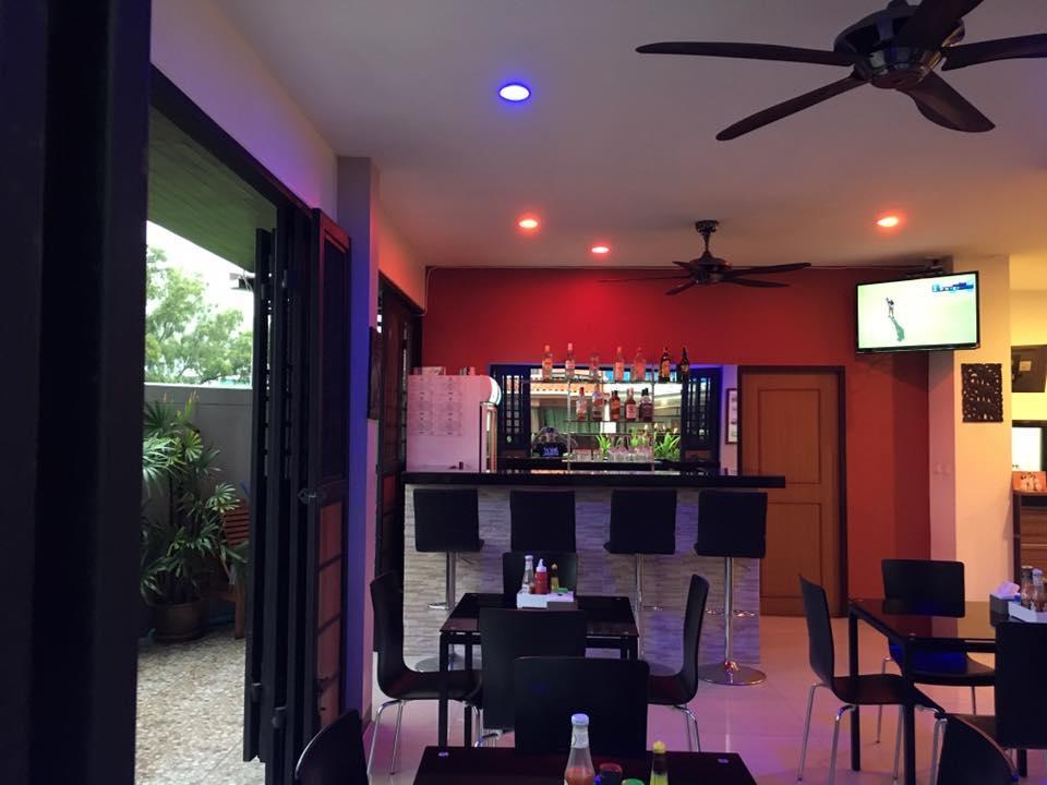Pool House 3*