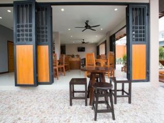 Pool House Patong
