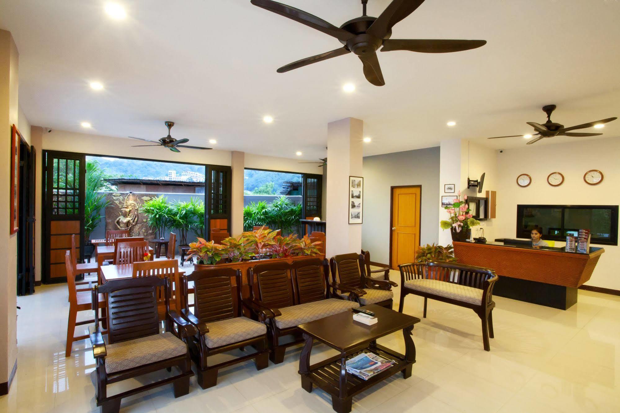 Pool House 3*