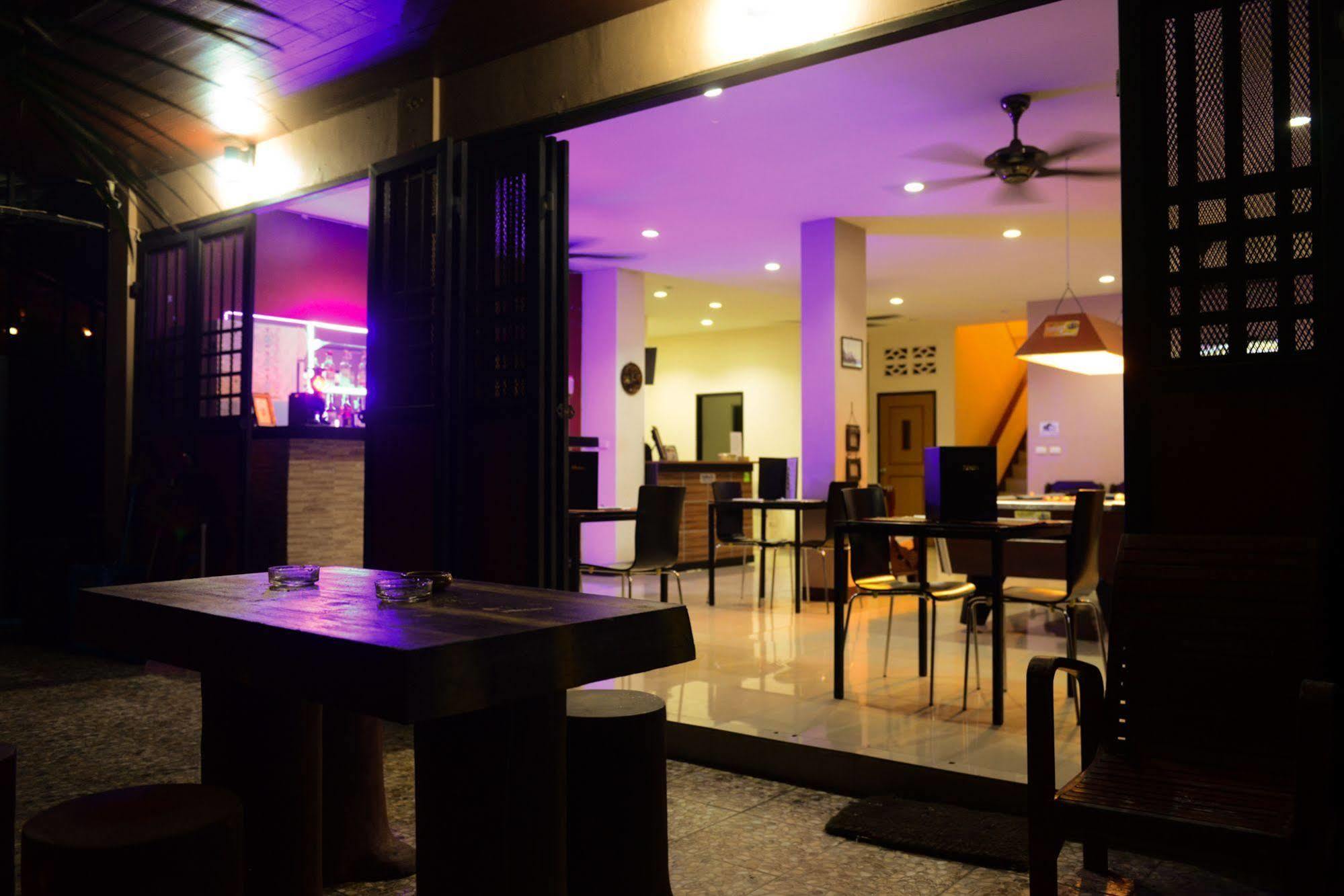 Pool House Aparthotel Patong