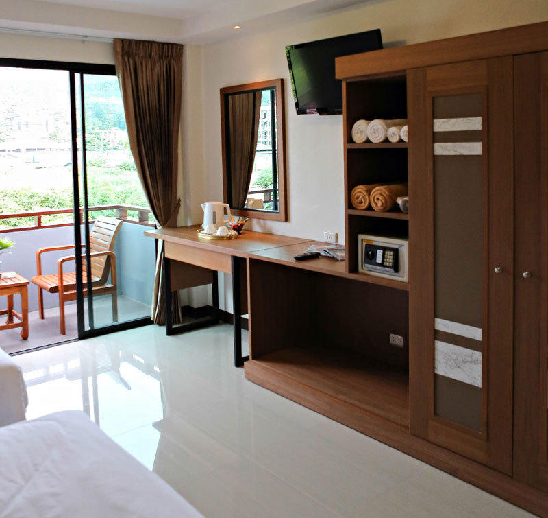 Aparthotel Pool House 3*